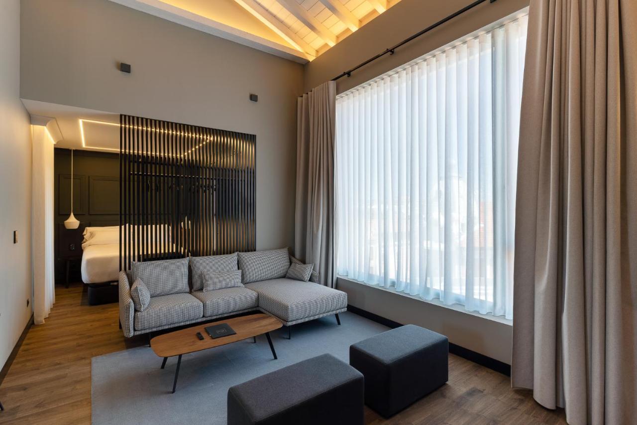 Mauro Suites León Εξωτερικό φωτογραφία